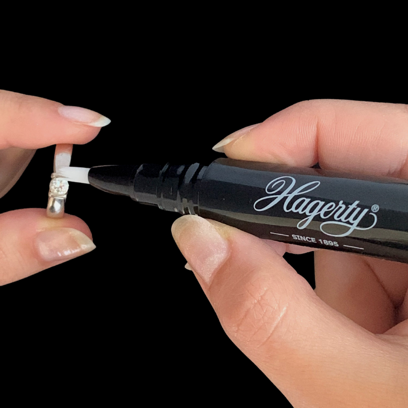 Precious Stones Pencil :  produit pour nettoyer les bijoux en diamant