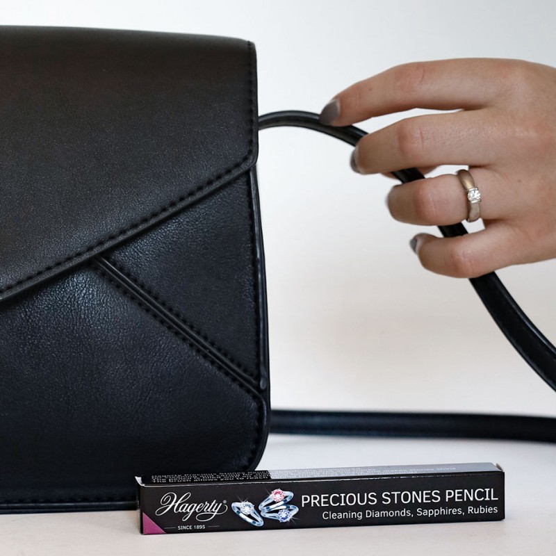 Precious Stones Pencil :  produit pour nettoyer les bijoux en diamant
