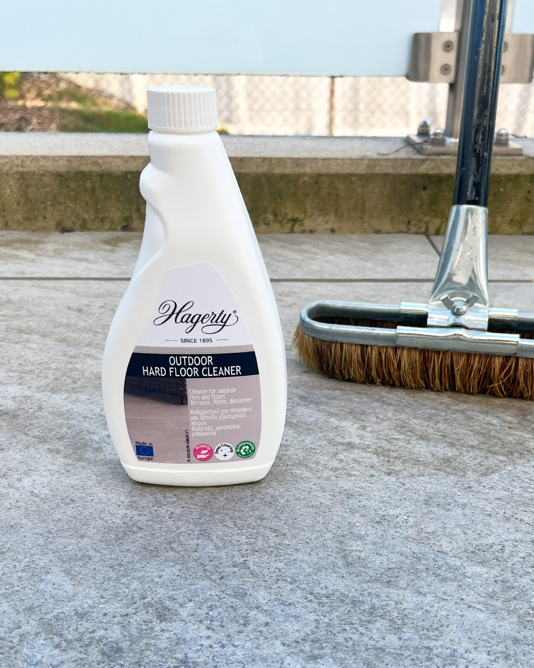 202503_PRODUCT SCENE_Outdoor Hard Floor Cleaner 4.jpg